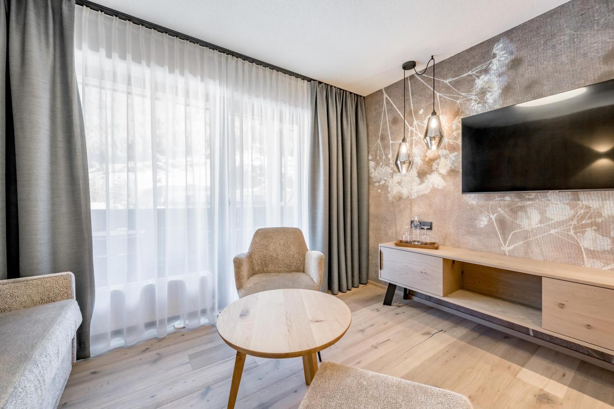 Hotel Grauer Baer Сьолден Екстериор снимка